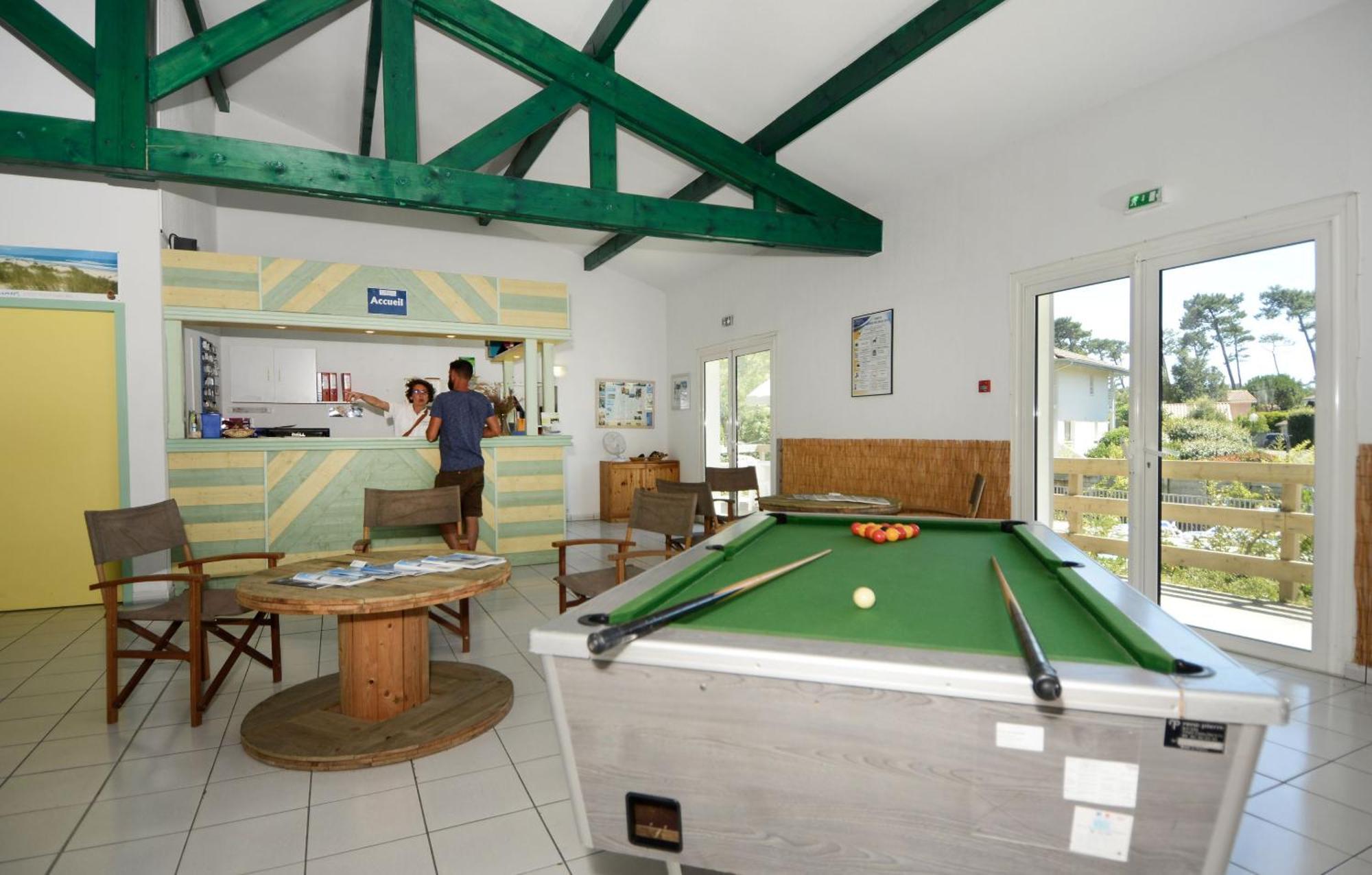 Residence Odalys Bleu Ocean Мольетс-е-Маа Екстериор снимка
